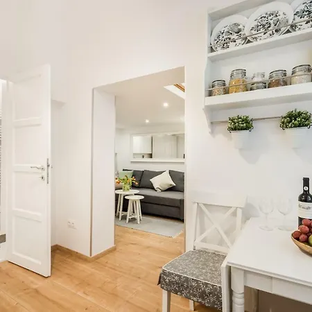 Dorothy's Apartment *